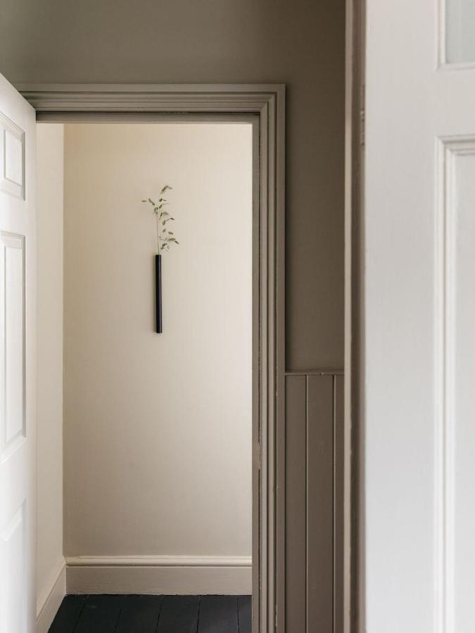 The Curator'S Apartment - Spacious 2 Bedrooms باث المظهر الخارجي الصورة
