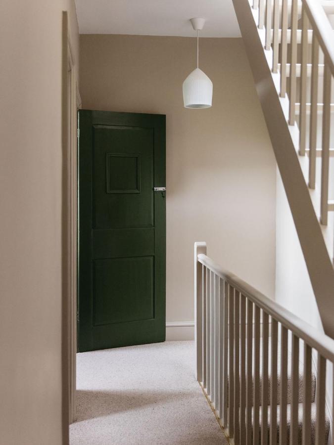 The Curator'S Apartment - Spacious 2 Bedrooms باث المظهر الخارجي الصورة